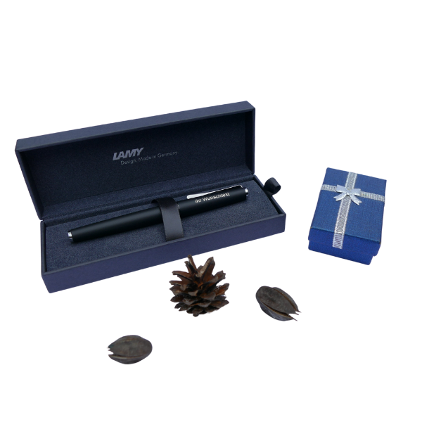 Geschenk-Special: Tintenroller studio 367 black inkl. Laser-Gravur