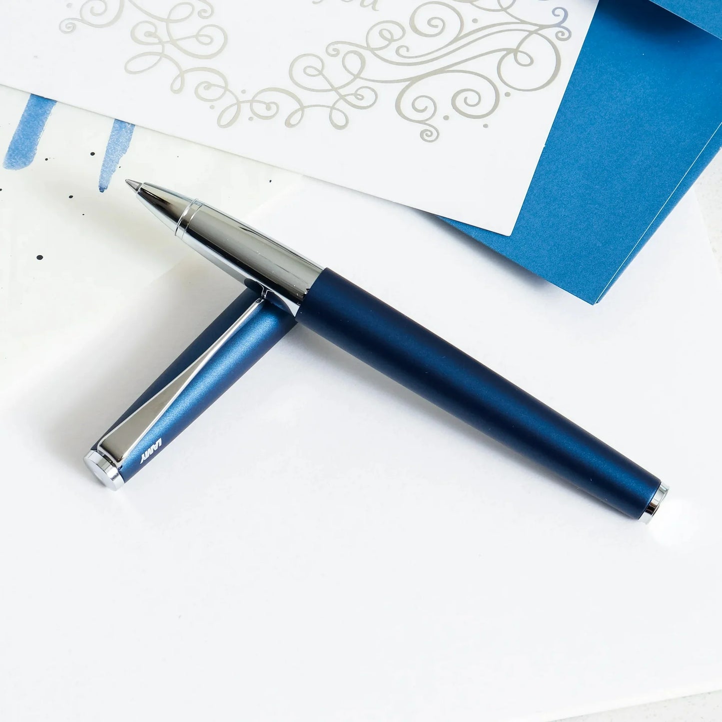 Geschenk-Special: Tintenroller studio 367 imperialblau inkl. Laser-Gravur